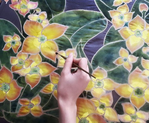 Silk painting with natural dyes - ảnh 4